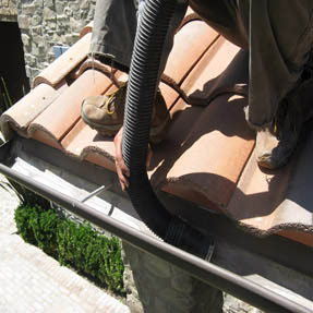 Rain Gutter Cleaning 