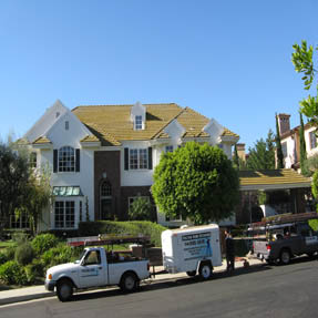 Roof Cleaning House Pressure Washing